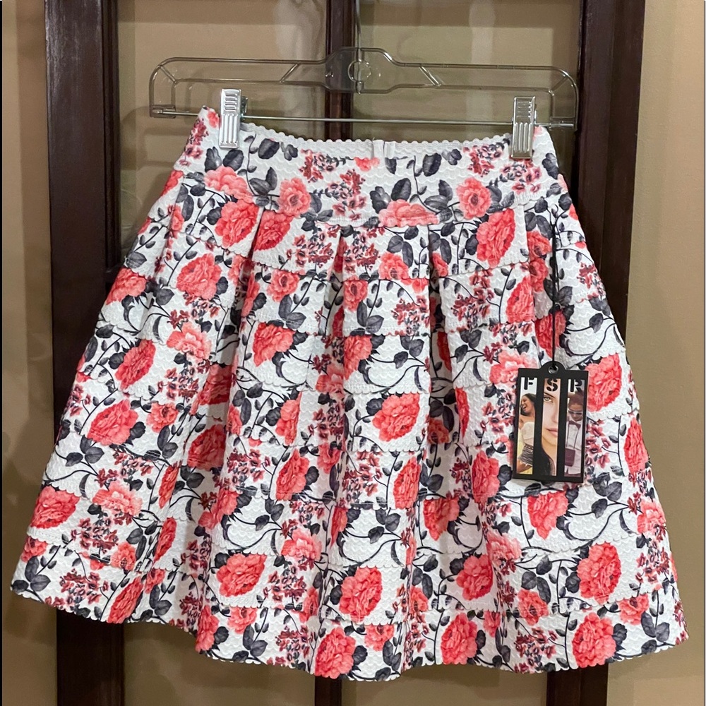 NEW WITH TAGS Floral skirt by FSR